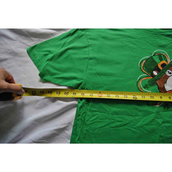 Buc-ees Green Short Sleeve Limited Edition Irish Shirt Medium - Picture 7 of 8